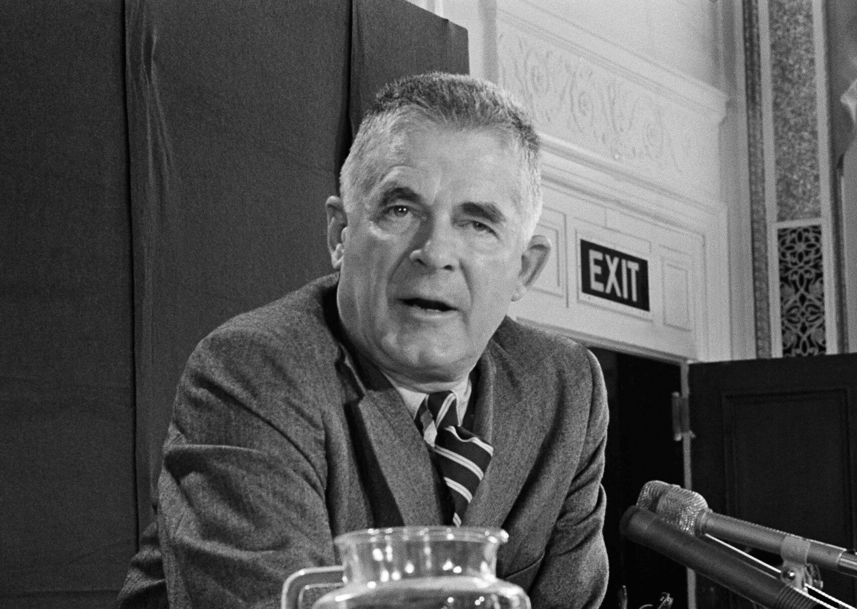 1973: "Saturday Night Massacre"